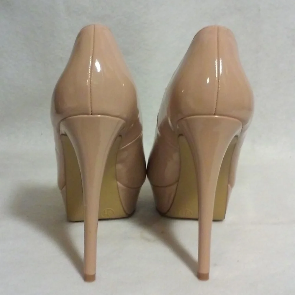 Vintage Y2k Beige Faux Patent Platform Pumps, 40s Pinup Girl Style Size…